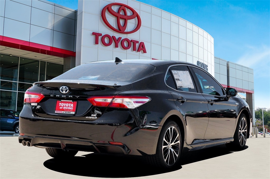 New 2020 Toyota Camry Hybrid SE FWD 4